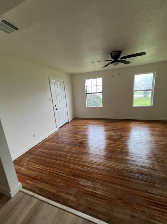 5214 Doulton Dr, Houston TX  77033-2814 exterior
