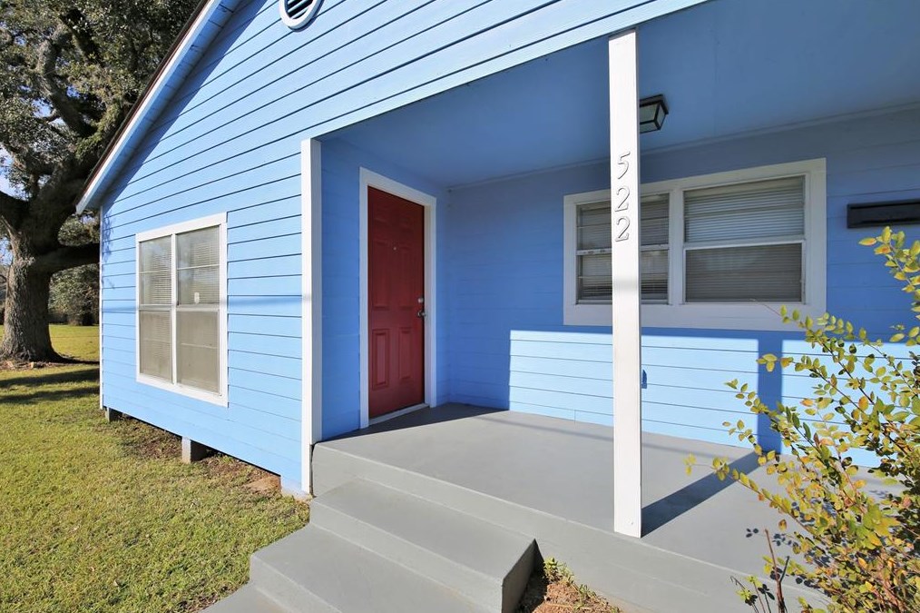 522 Jefferson, West Columbia, TX 77486