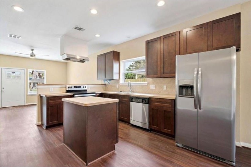 6418 Brookfield Dr #a, Houston, TX 77085