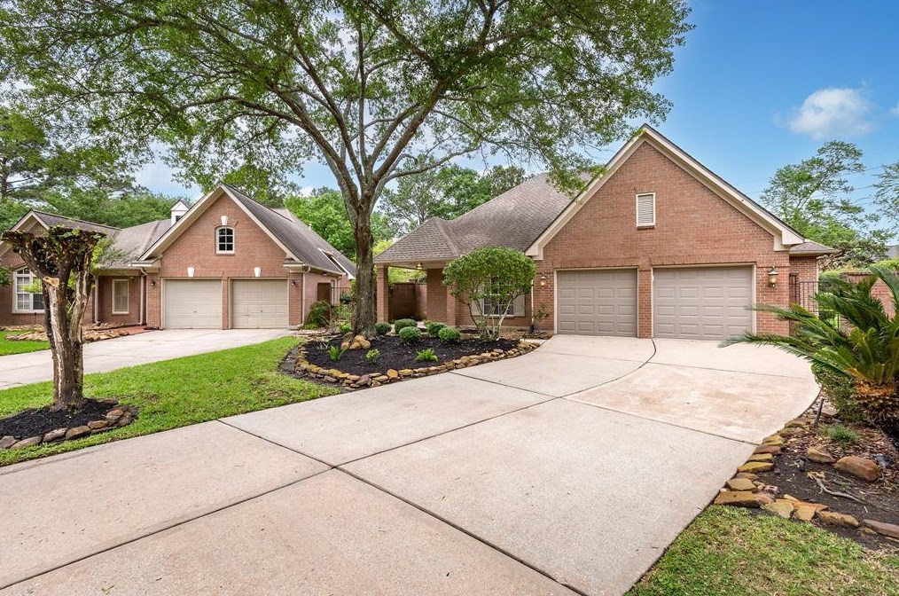 2614 S Strathford Ln, Humble, TX 77345