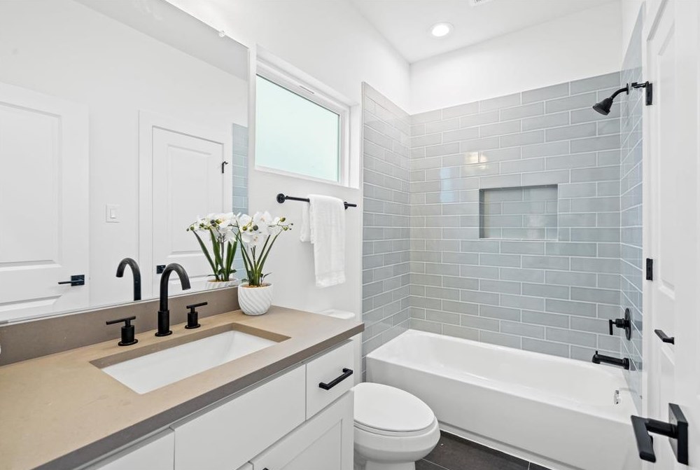 6427 Madrid, Houston TX 77021-4324 exterior