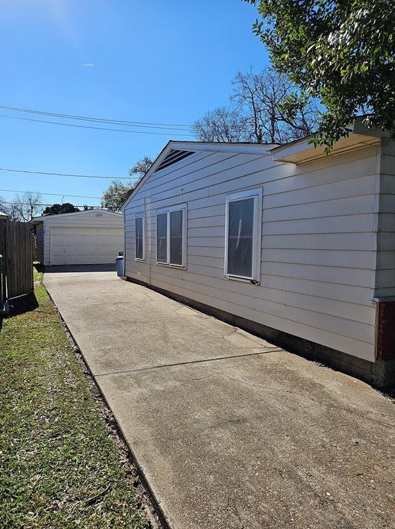 2210 Raymond St, Pasadena, TX 77506-3039