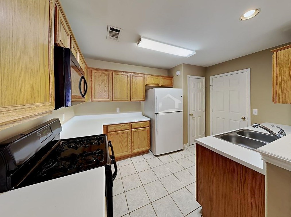 18207 Beaverdell Dr, Tomball, TX 77377