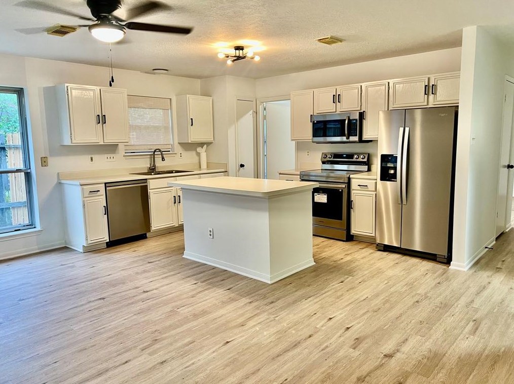 8906 Mattison Dr, Houston, TX 77088