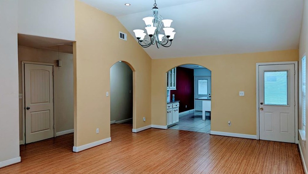 5714 Tucker St, Houston TX  77087-4150 exterior