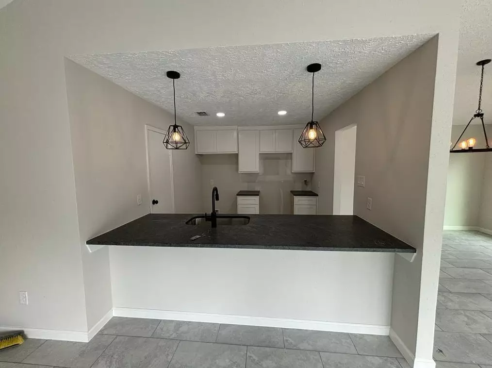 8323 Wind Veil Dr, Houston TX  77040-1448 exterior