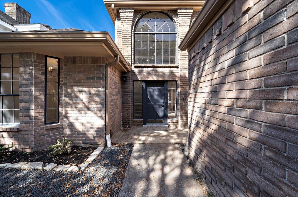 1631 Gingerleaf Ln, Houston TX  77055-3409 exterior