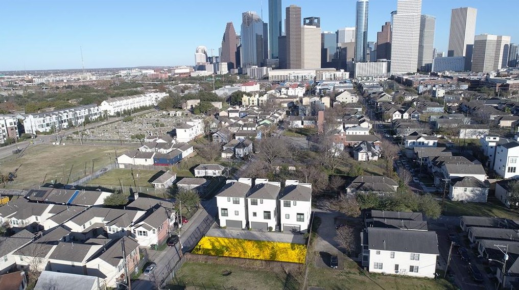 1507 Robin St, Houston, TX 77019-4528