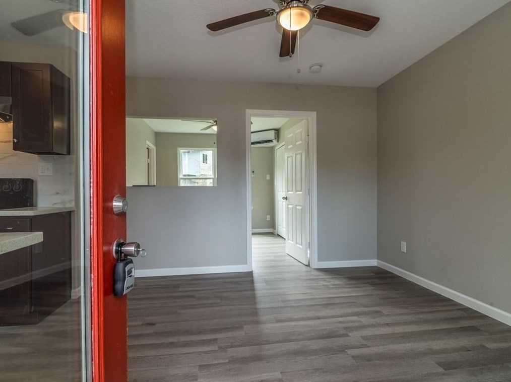 1819 Cove Park Dr #2, Kemah, TX 77565