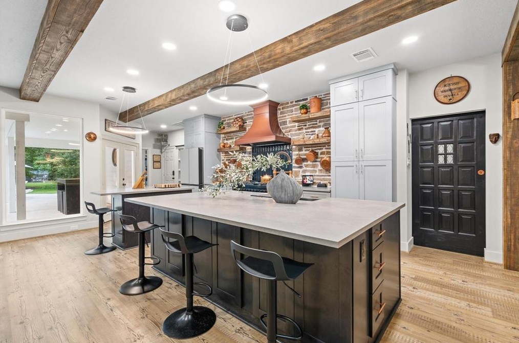 4318 Honea Egypt Rd, Montgomery TX 77316-9483 exterior