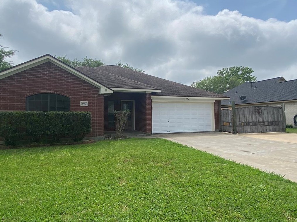 507 Jackson Ave, Richwood, TX 77531