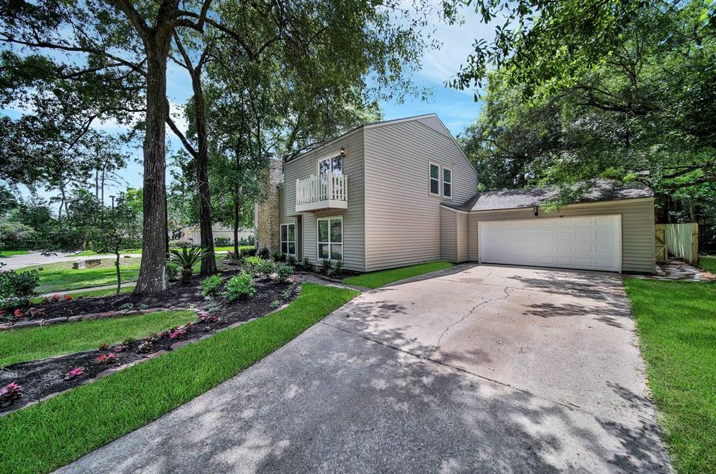 37 Eagle Ct, Spring TX  77380-1513 exterior