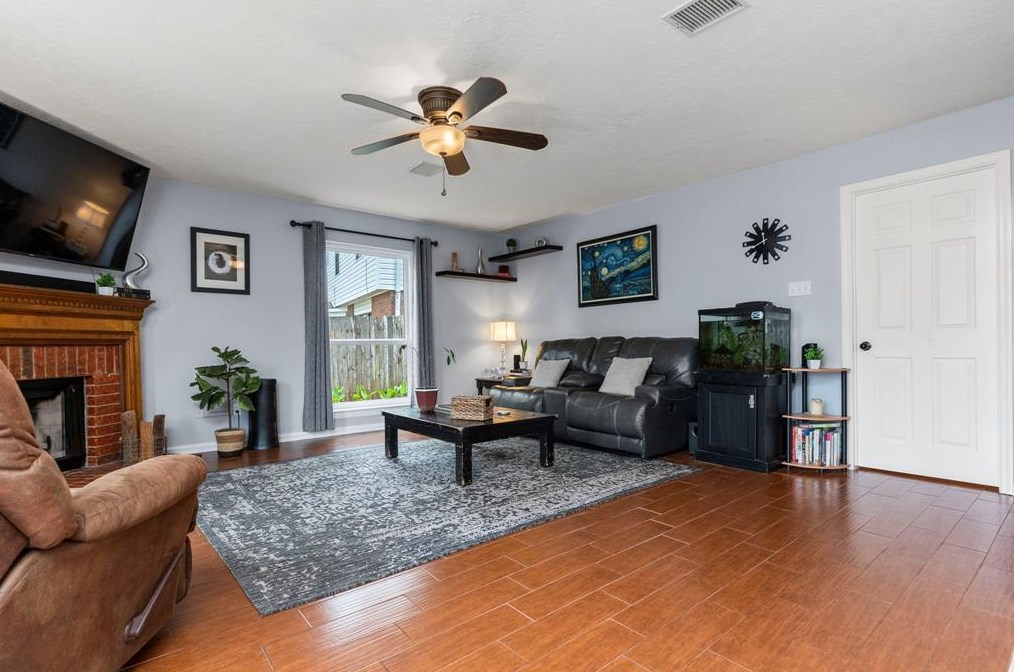 2406 Cannons Hall Ct, Richmond TX exterior