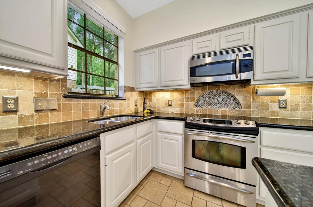 4530 Natural Brg Dr, Humble TX 77345-1034 exterior