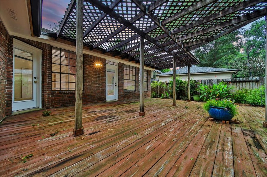 4530 Natural Brg Dr, Humble TX 77345-1034 exterior