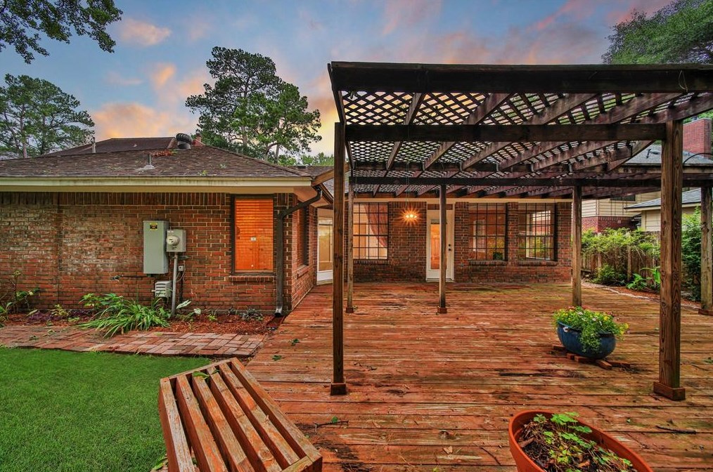 4530 Natural Brg Dr, Humble TX 77345-1034 exterior