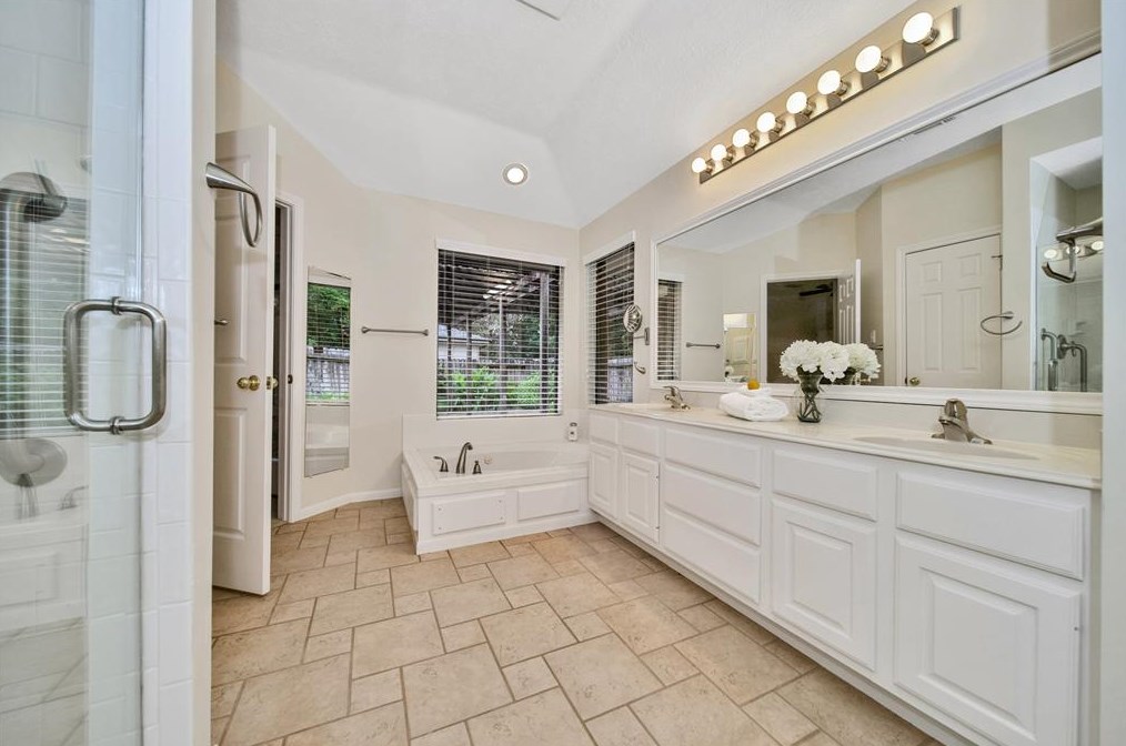 4530 Natural Brg Dr, Humble TX 77345-1034 exterior