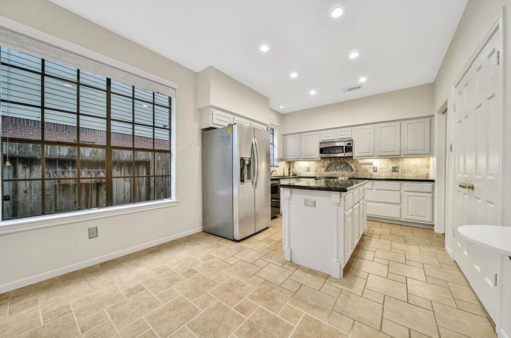 4530 Natural Brg Dr, Humble TX 77345-1034 exterior