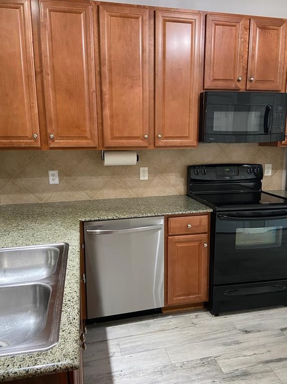 828 Sterling Creek Cir, Katy, TX 77450