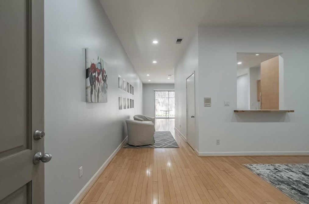 1520 Driscoll St, Houston, TX 77019