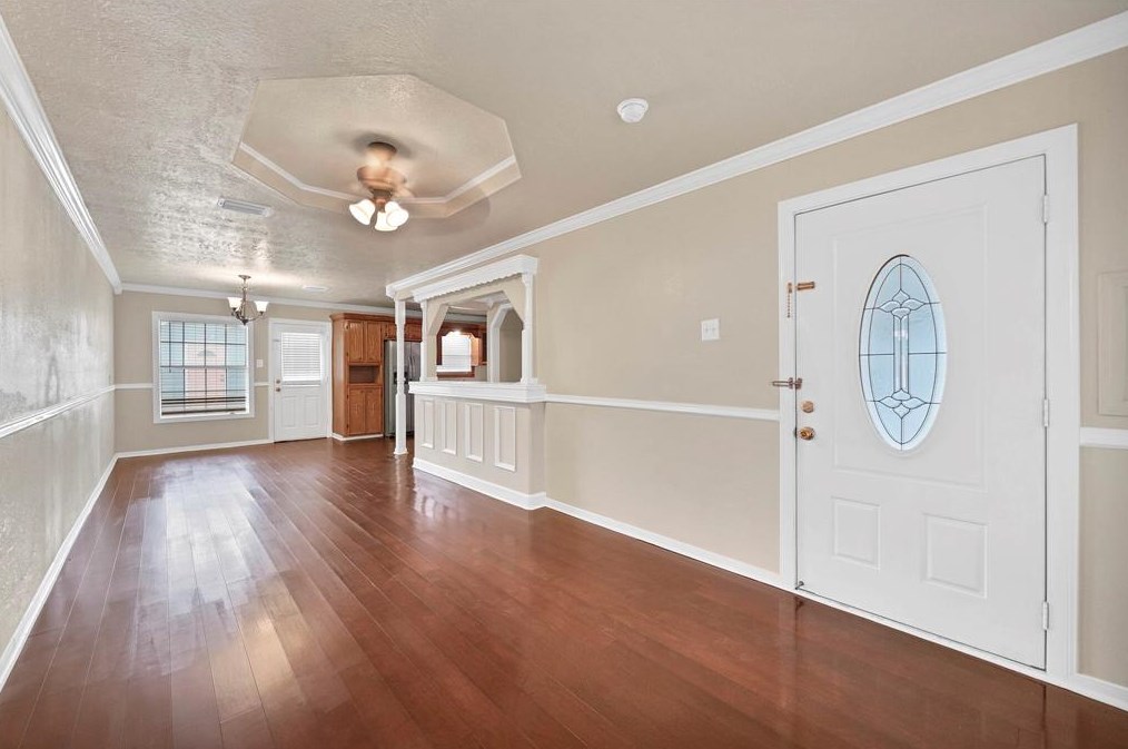 2107 Rosemead Dr, Pasadena, TX 77506-2830