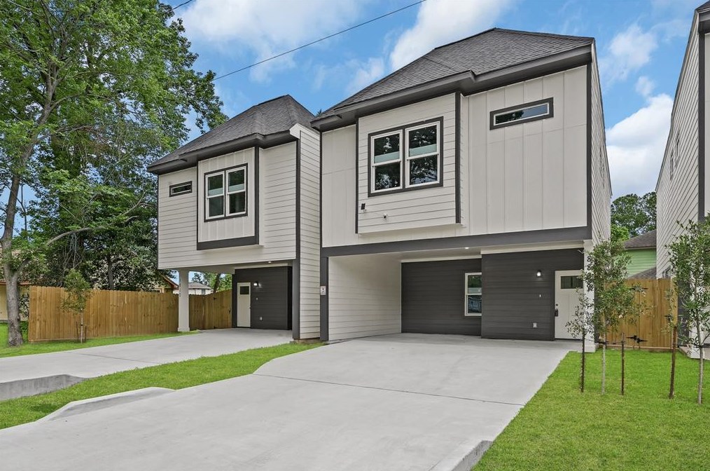 8804 Knox St, Houston, TX 77088-5140