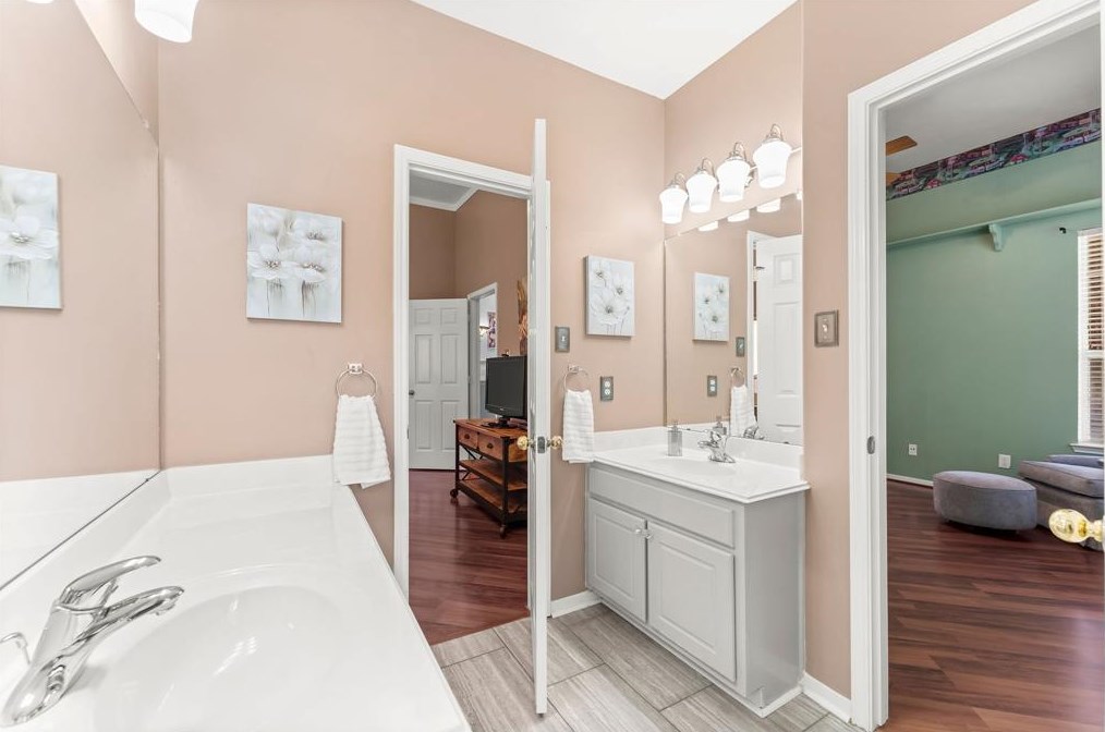 5915 Pinelake Xing Dr, Spring TX 77379-2531 exterior