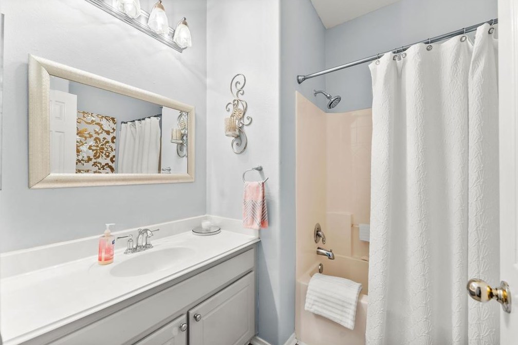 5915 Pinelake Xing Dr, Spring TX 77379-2531 exterior