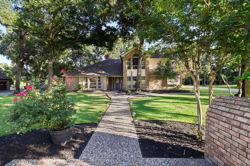 813 Copperas Dr, Caldwell, TX 77836-2102