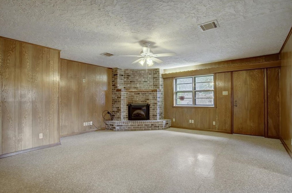 1822 Droxford Dr, Houston TX  77008-3104 exterior