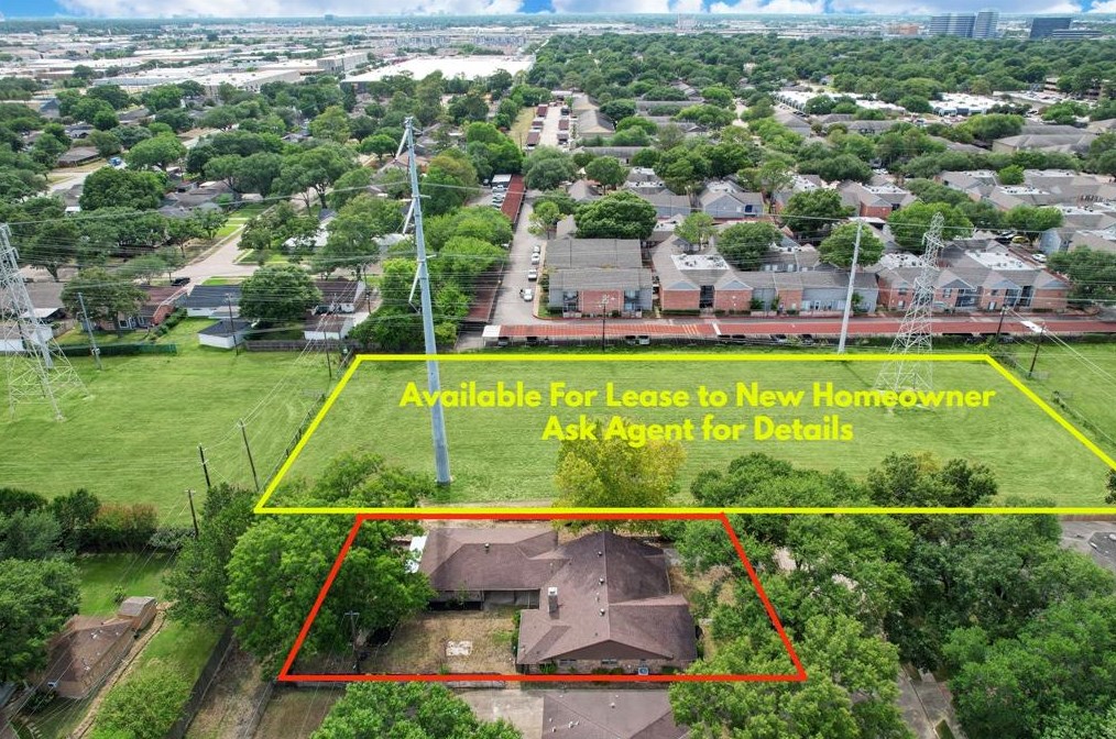 1822 Droxford Dr, Houston TX  77008-3104 exterior