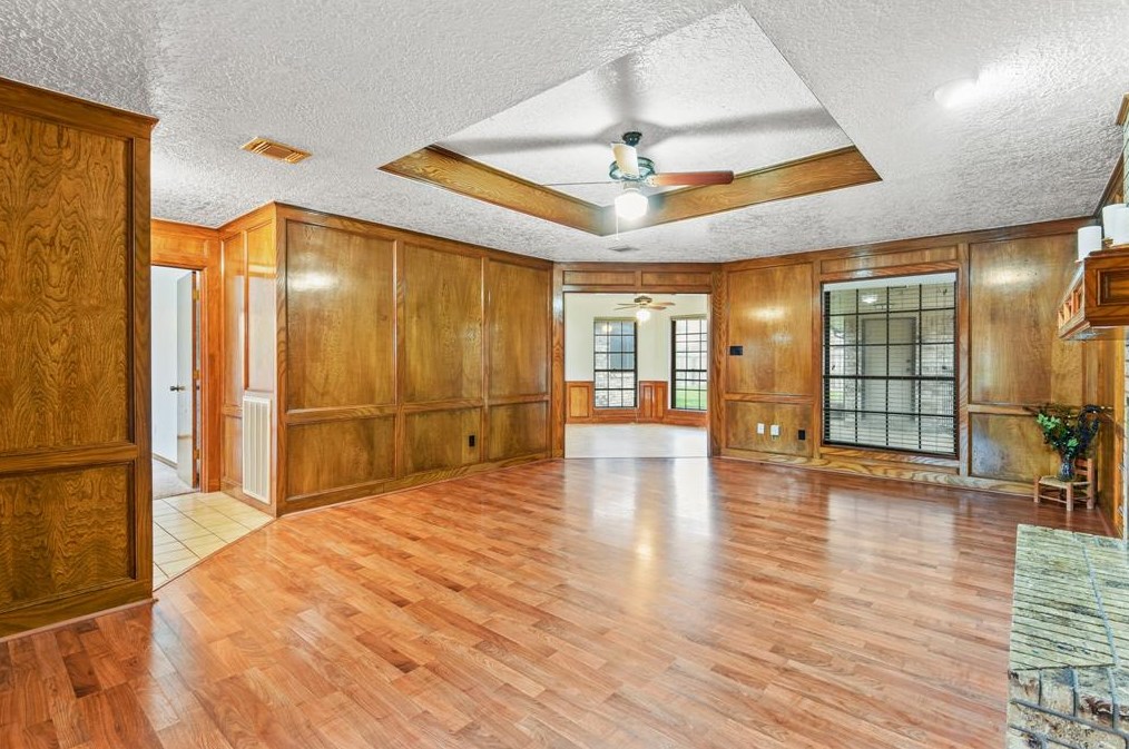 6835 Middlefield Dr, Pasadena TX 77505-5513 exterior