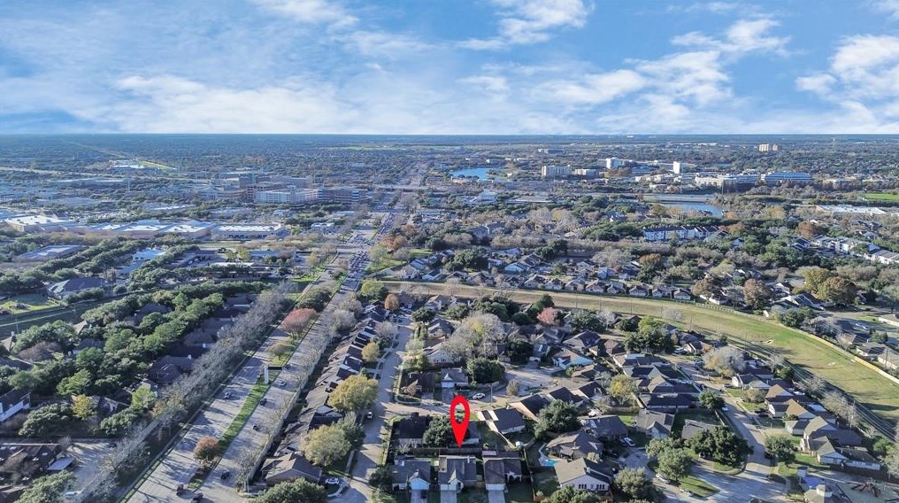 2230 Highland Hills Dr, Sugar Land, TX 77478