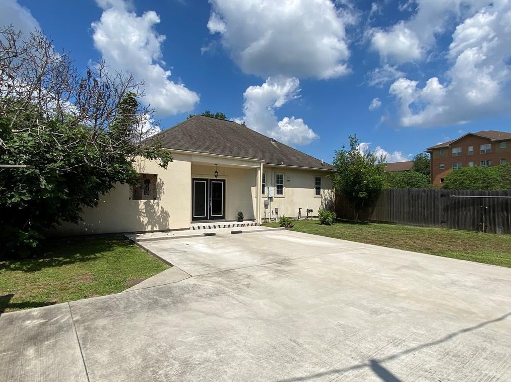 14666 Westway Ln, Houston, TX 77077