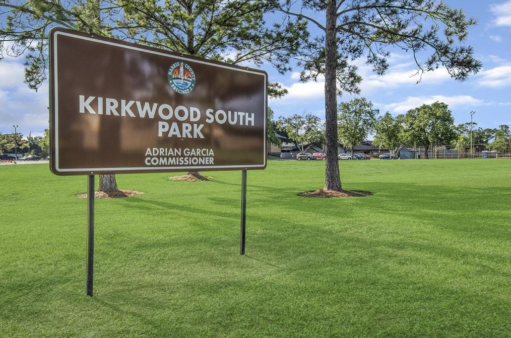 10630 Sageberry Dr, Houston TX  77089-2102 exterior