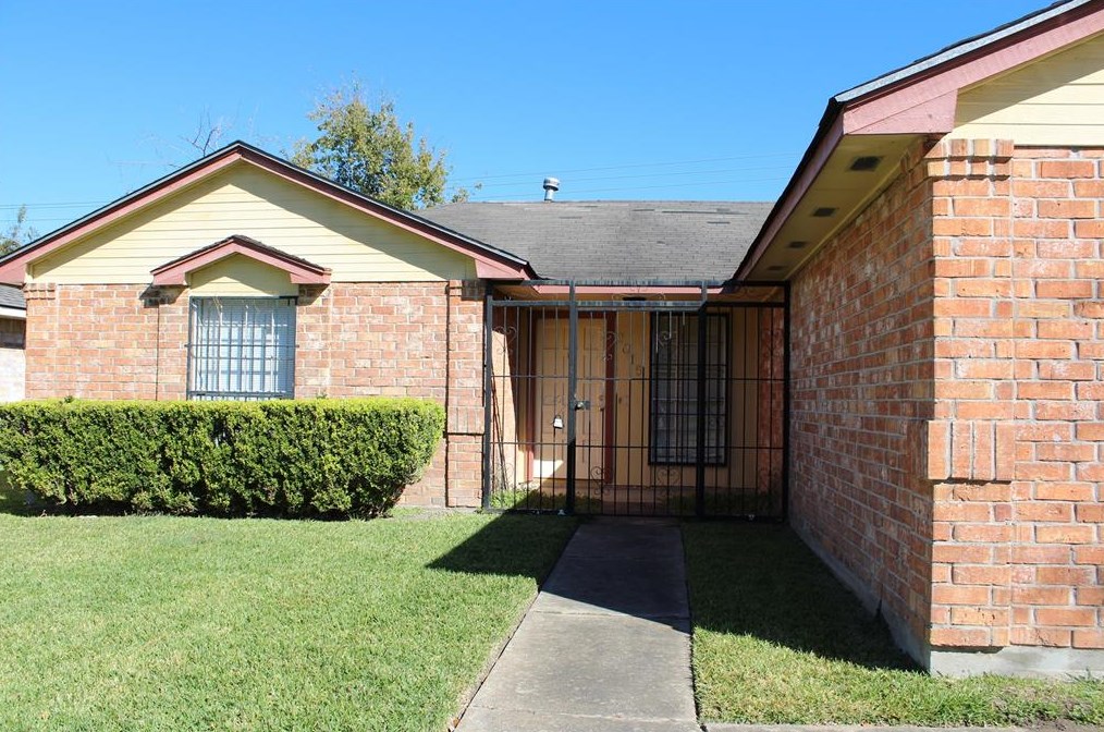 2015 Lazy Ln, Missouri City, TX 77489