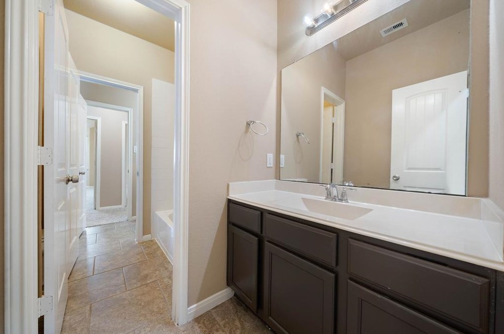 15611 Granite Mtn Trl, Houston TX  exterior