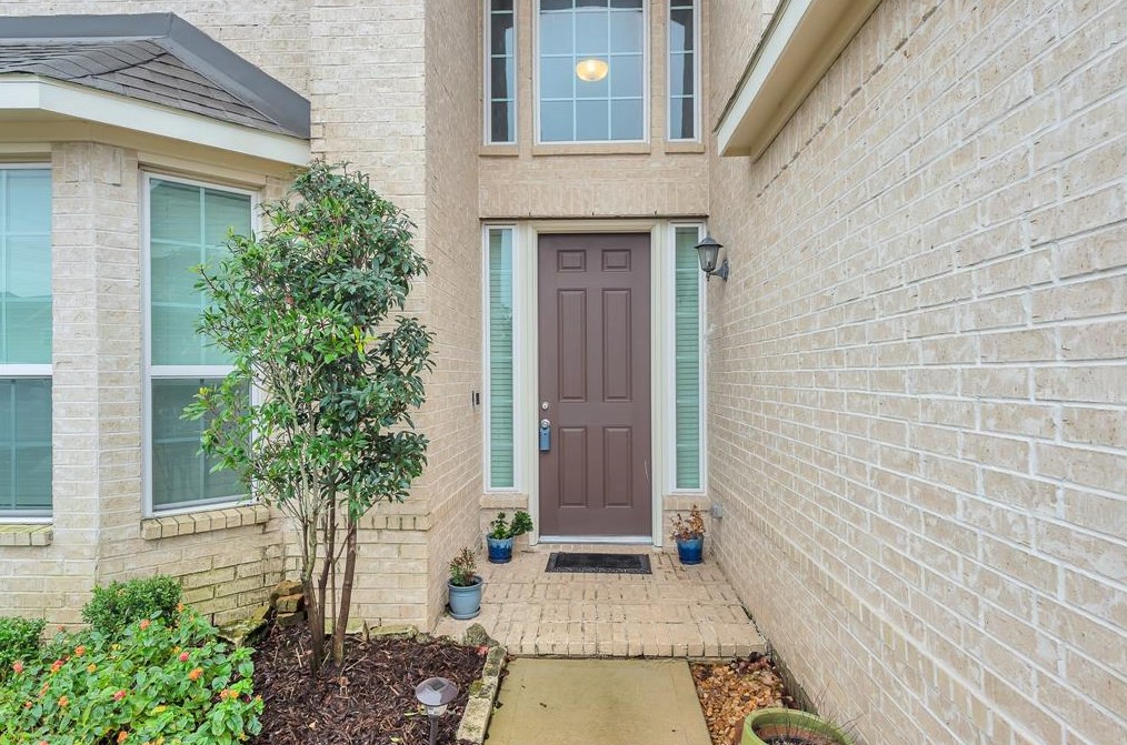 26707 Mandrake Falls Ct, Katy TX  77494-3884 exterior