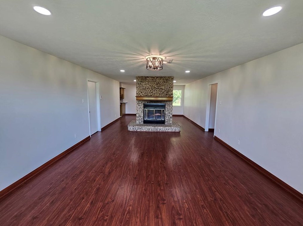 65 Paisano Ln, Huntsville, TX 77340