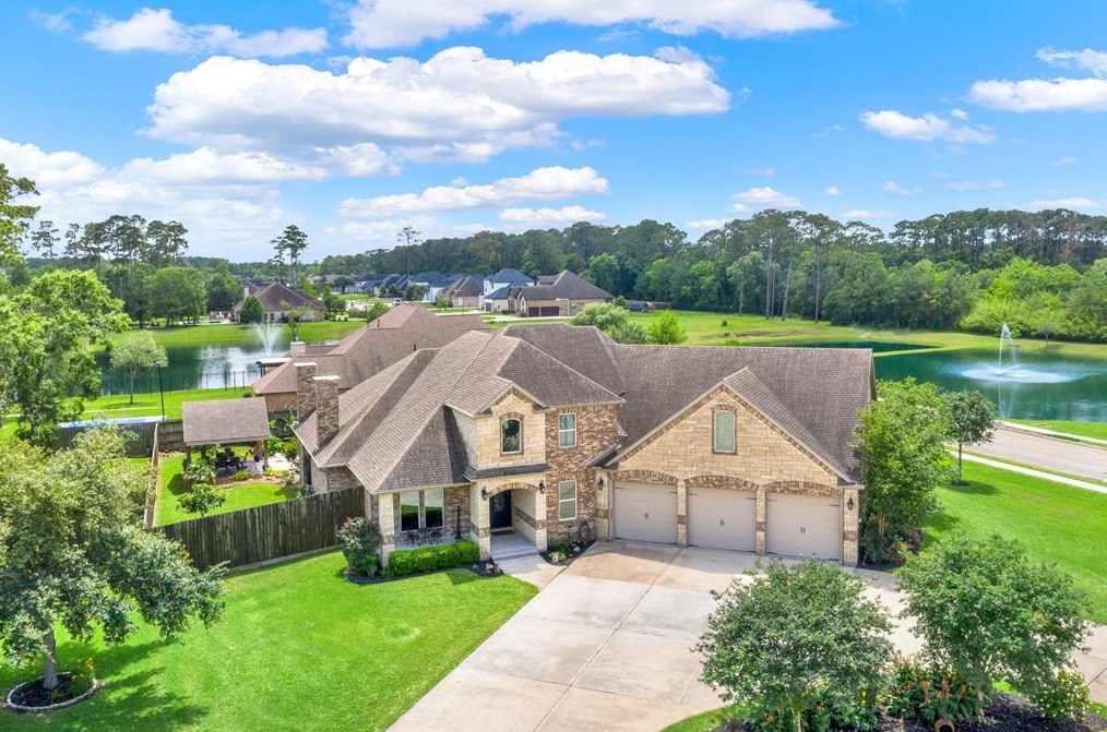 1302 Forest Cir, San Leon, TX 77539-1400