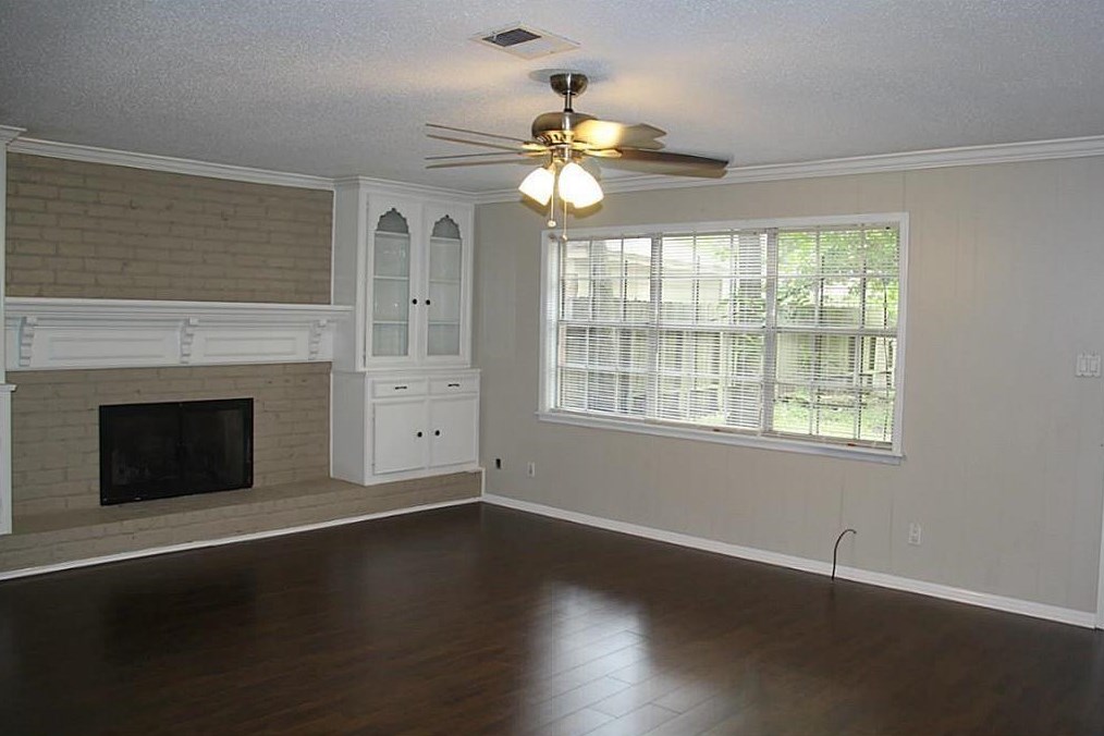 1123 Marne Ln, Houston, TX 77090