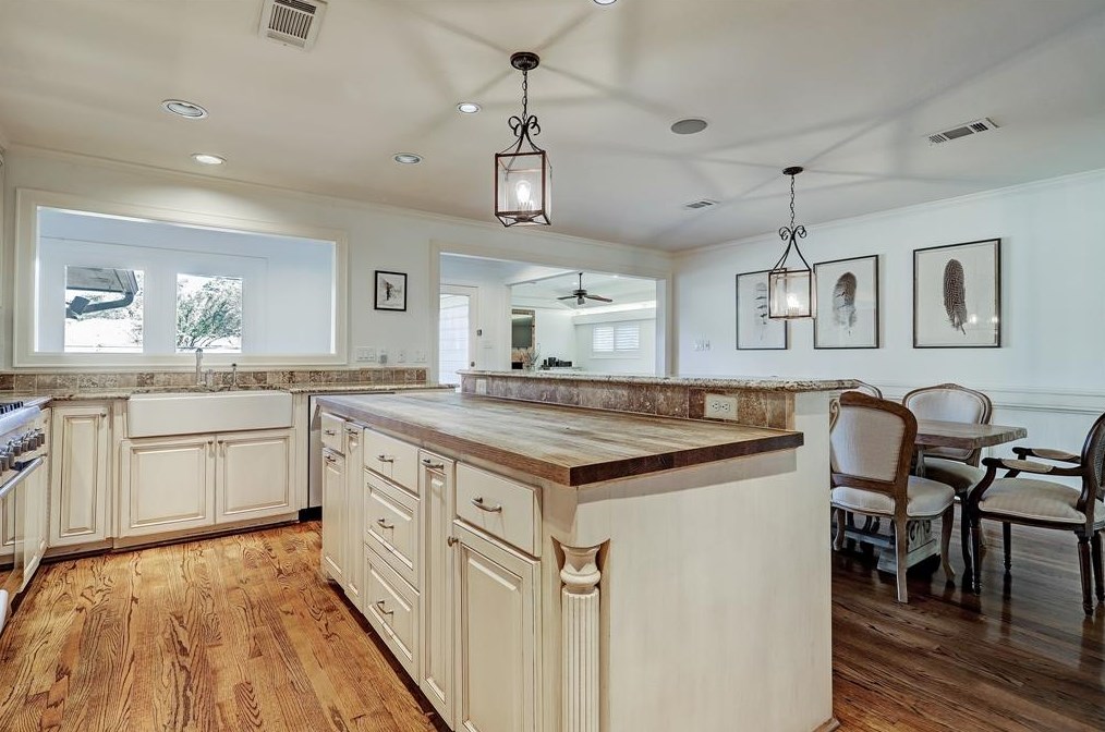 6318 Wynnwood Ln, Houston TX 77008-3244 exterior