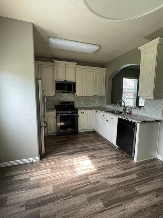 4418 Legends Bay Dr, Baytown, TX 77523