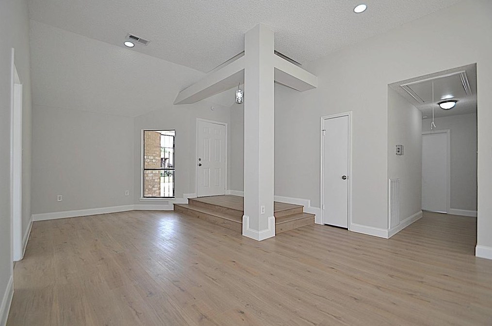 12818 Hidden Castle Dr, Houston, TX 77015-2023