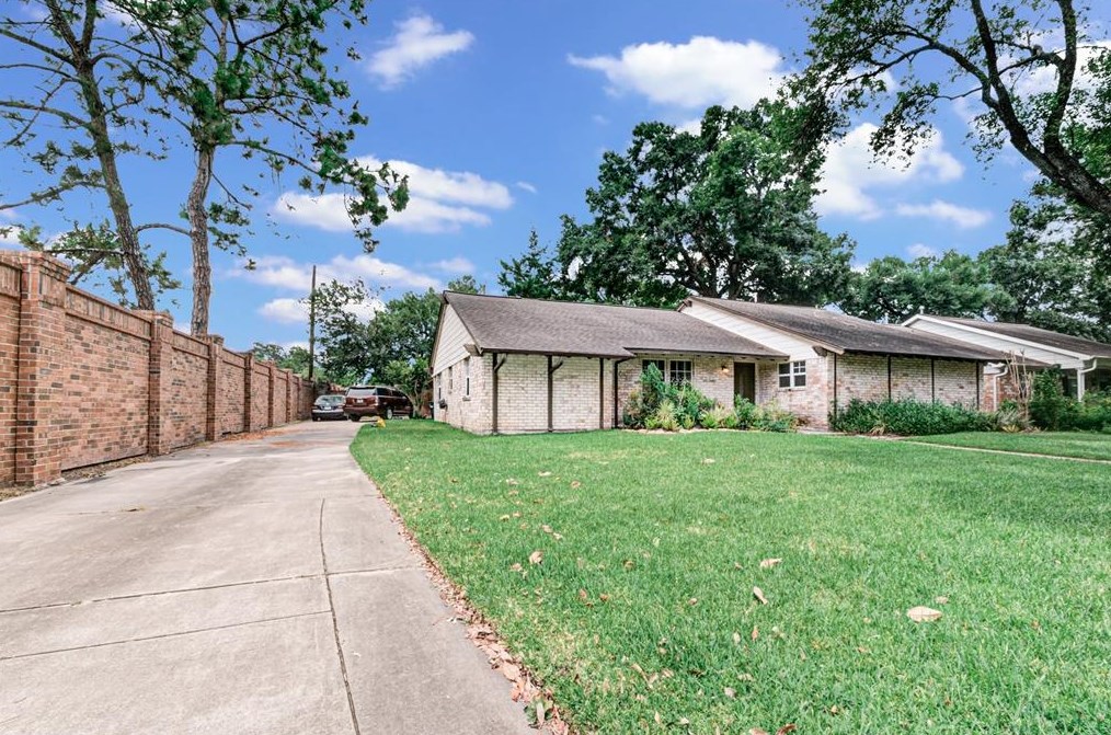 14558 Broadgreen Dr, Houston, TX 77079