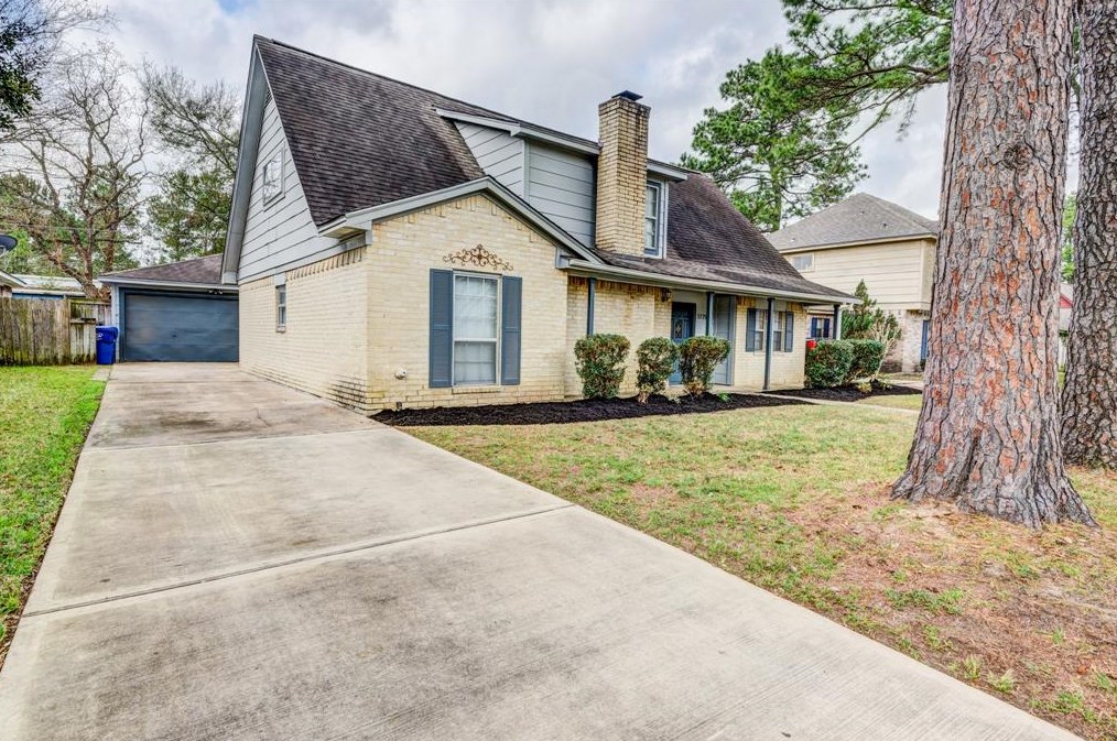 17715 Smooth Rock Falls Dr, Spring, TX 77379