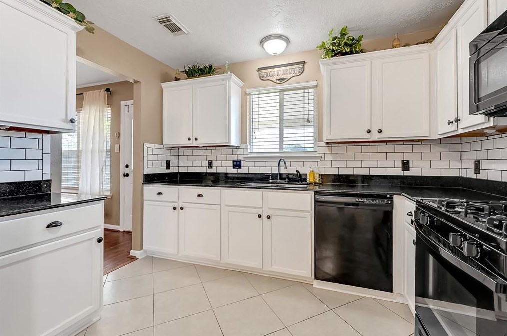 11814 Sandy Stream Dr, Tomball, TX 77375-7737