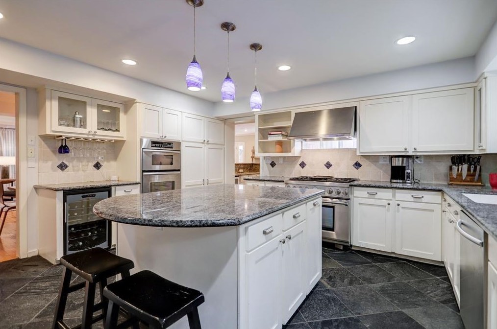 3827 Drake St, Houston, TX 77005