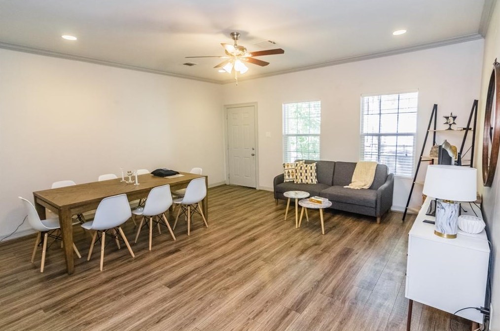 2 Mockingbird Cir #c2, Houston, TX 77074