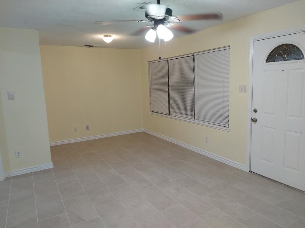 802 Armor Ave, Pasadena, TX 77502-3711